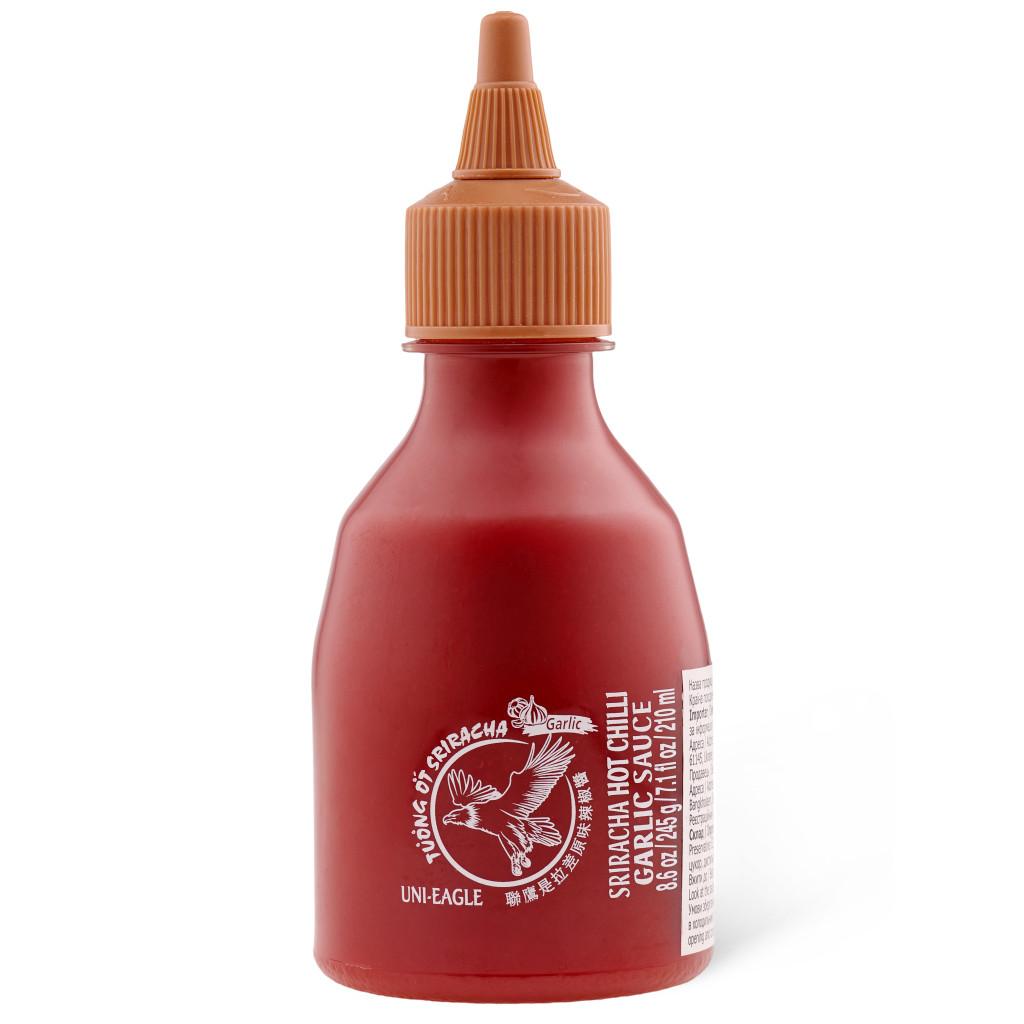 Соус шрирача UNI-EAGLE Hot Chilli Garlic 0,210 л / 0,245 кг